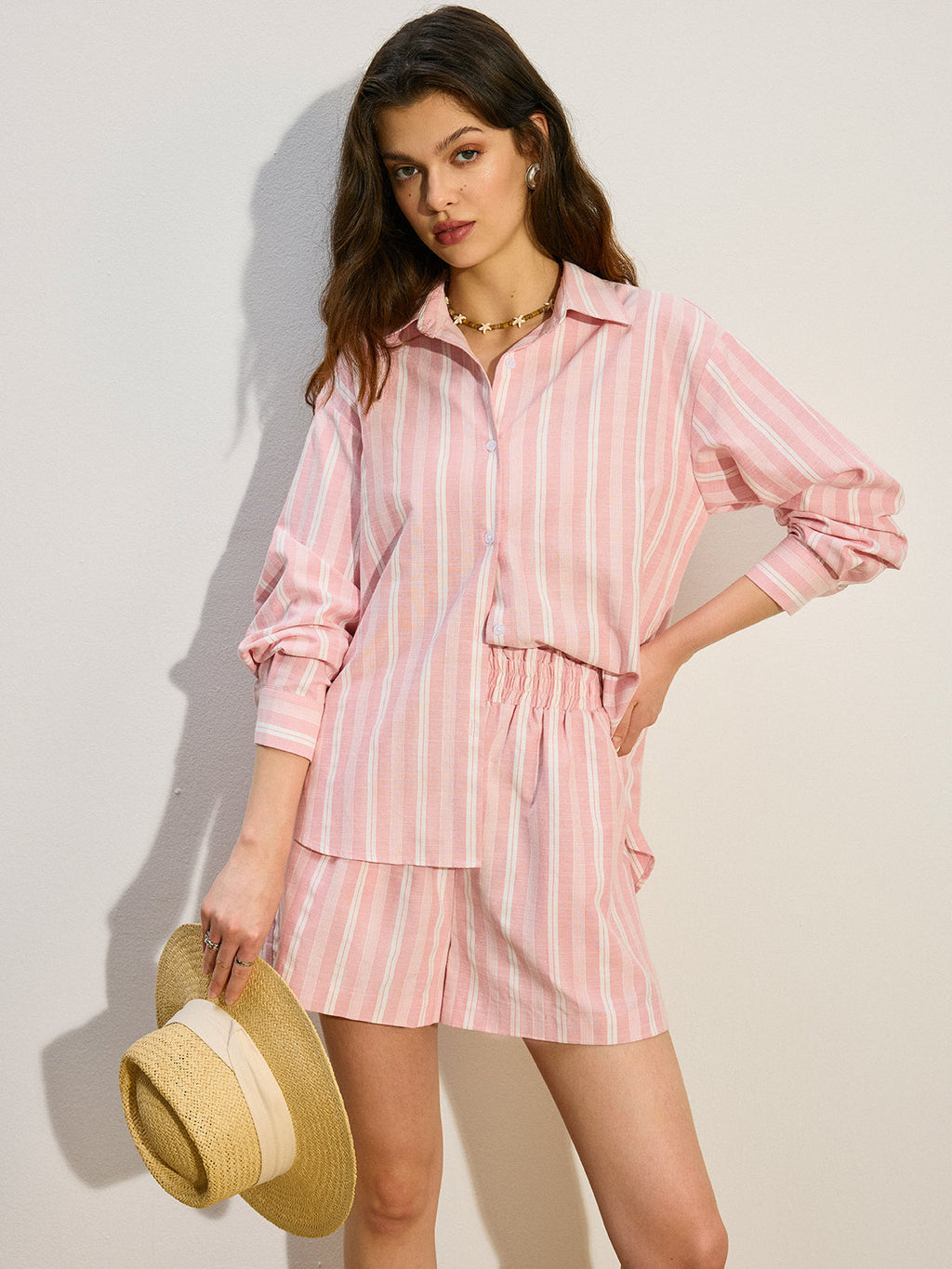 Oversized gestreiftes Shorts-Set