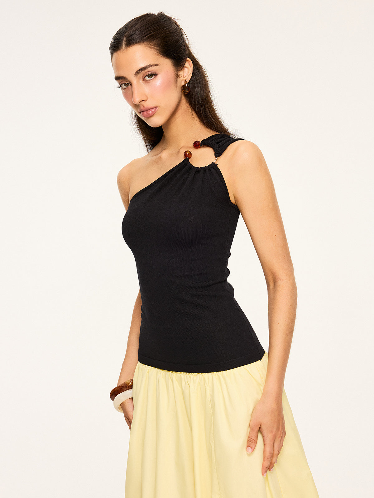 Haut asymétrique à une épaule