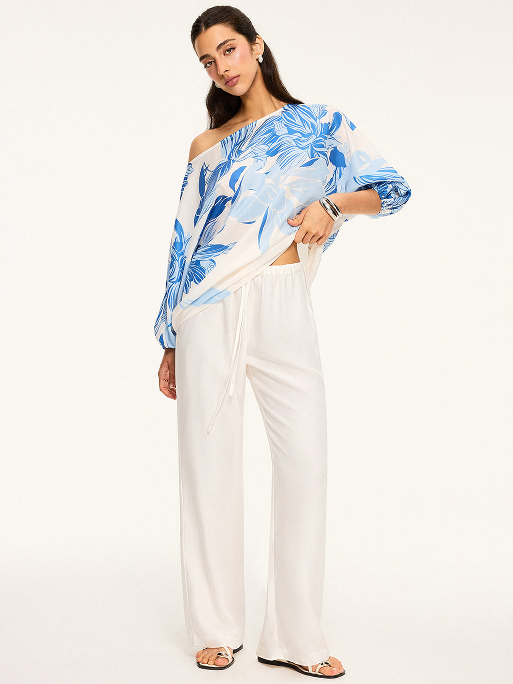 Halbtransparente schulterfreie Bluse mit Blumenmuster