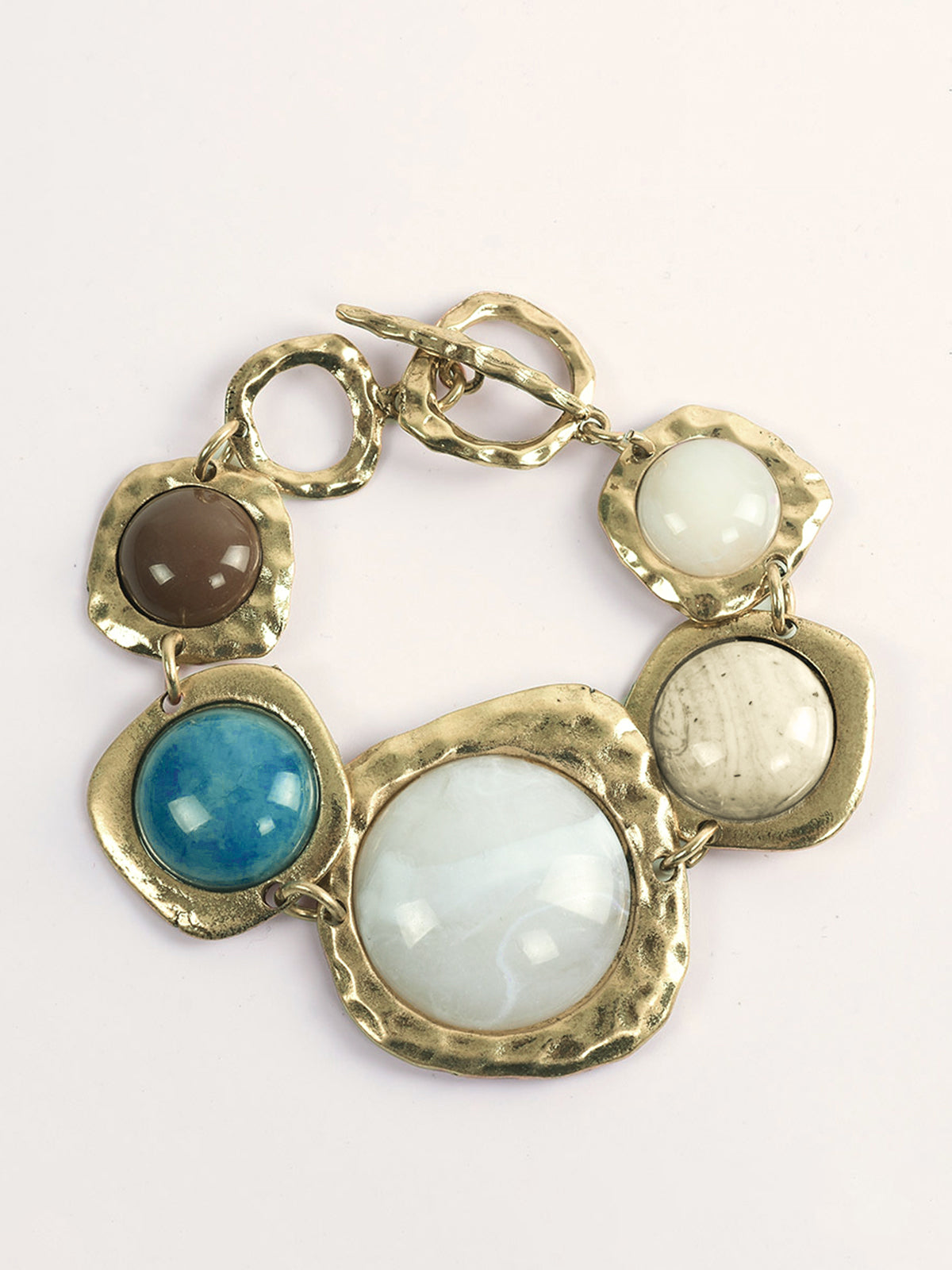Statement-Armband mit mehreren Steinen, goldfarben