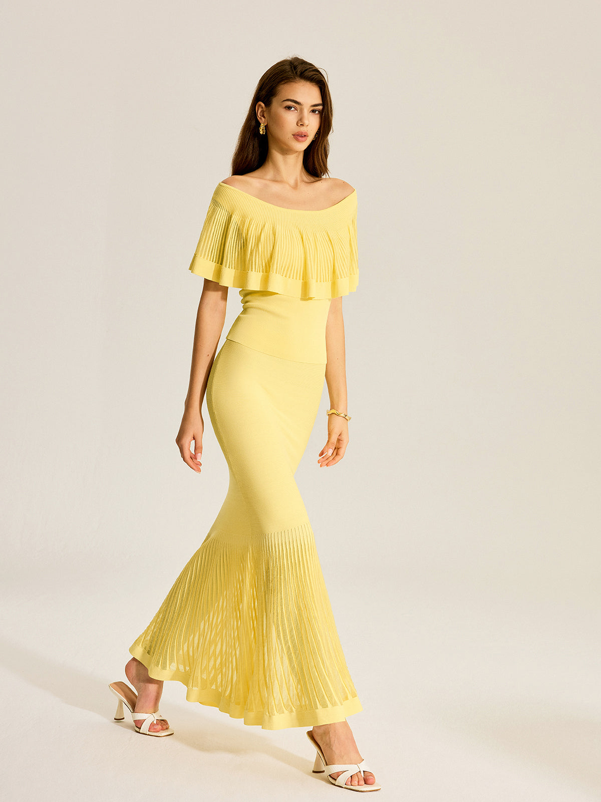 Off-Shoulder Knit Top With Trimmed Ruffles