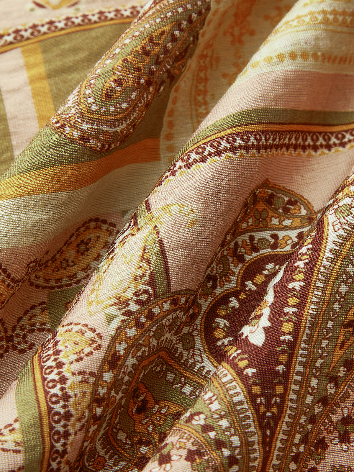 Robe midi à bretelles spaghetti et imprimé cachemire 