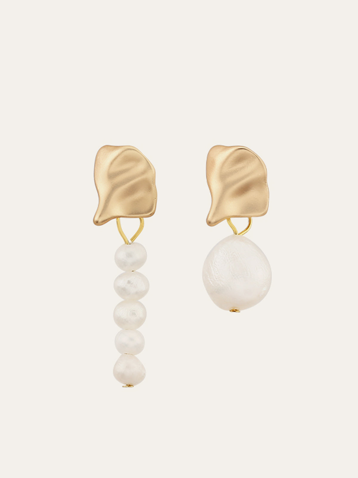 Boucles d'oreilles irrégulières en métal et perles