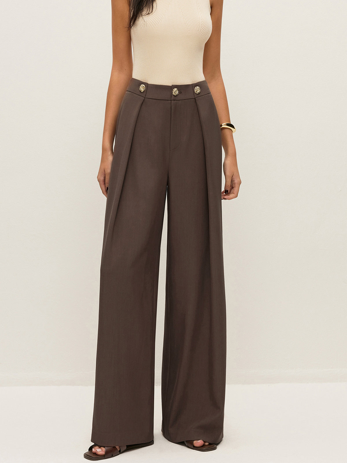 Mid-Waist Metal Detail Pleated Pants