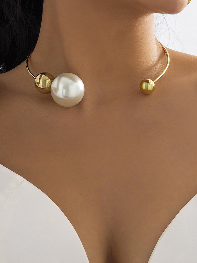 Asymmetrical Pearl Choker