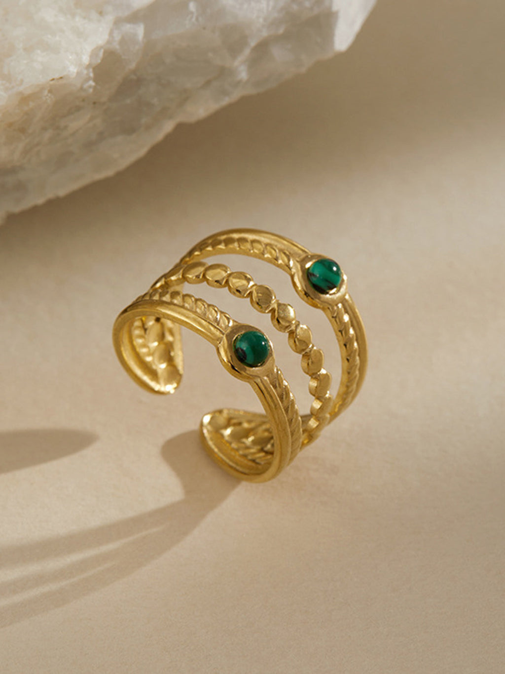 Smaragd-Akzent Multi-Band Goldring