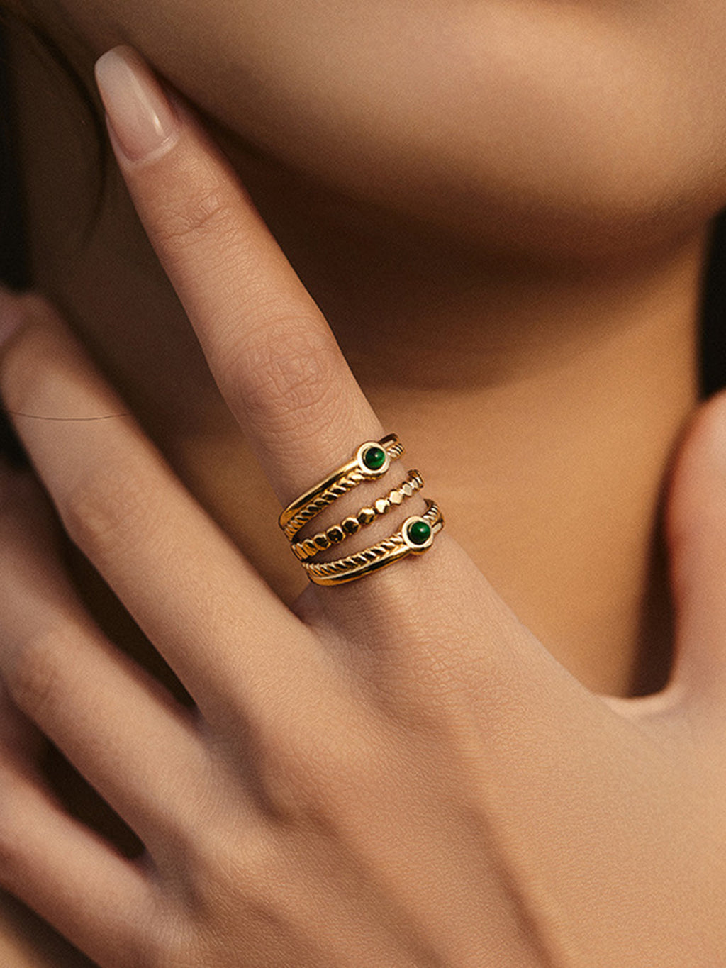 Smaragd-Akzent Multi-Band Goldring