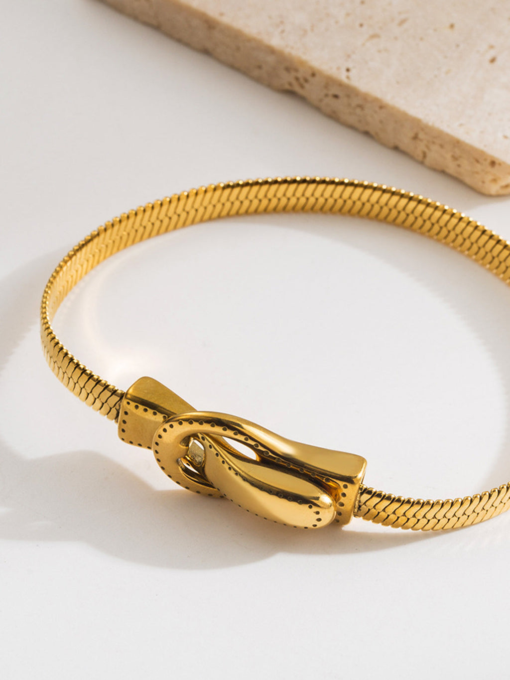 Bracelet style chaîne dorée