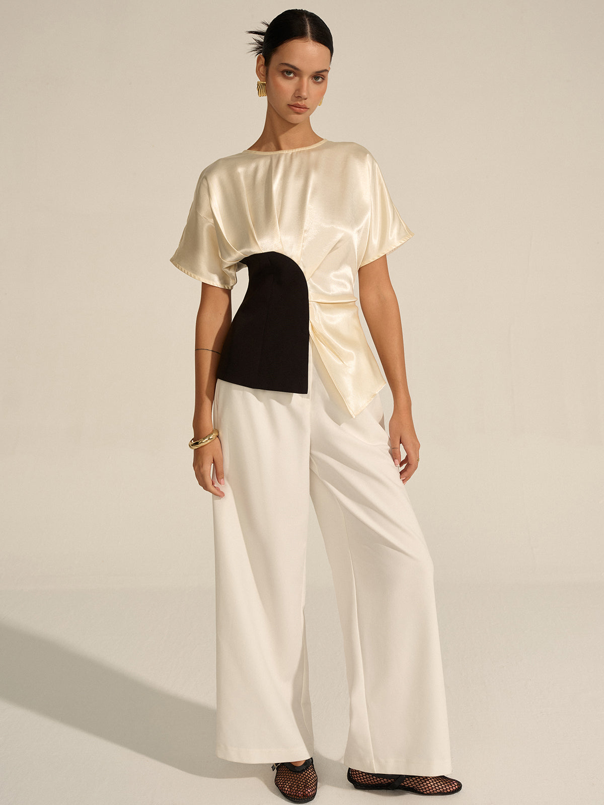 Haut asymétrique à blocs de couleur 