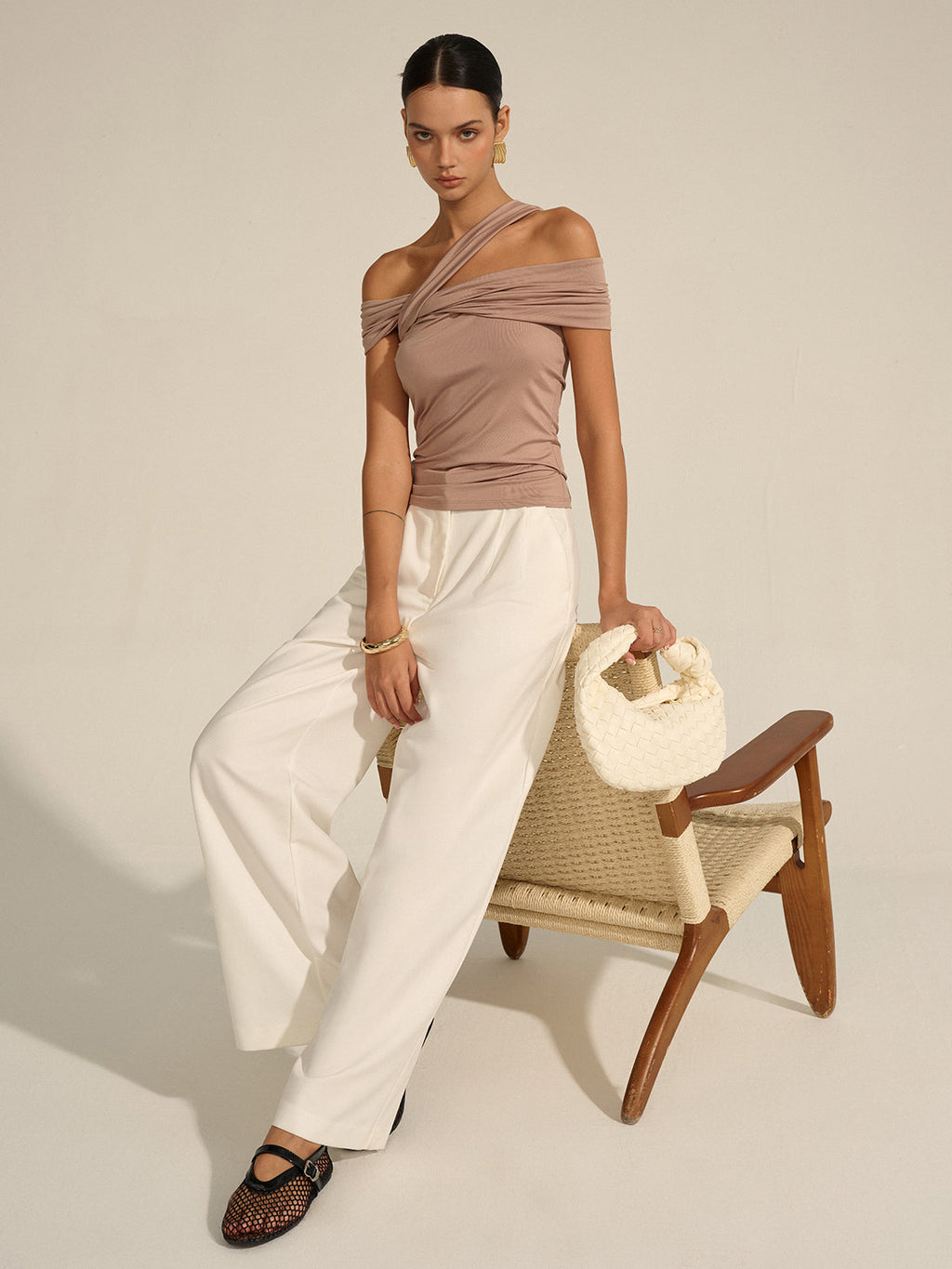 Asymmetrisches Twist-Off-Shoulder-Top