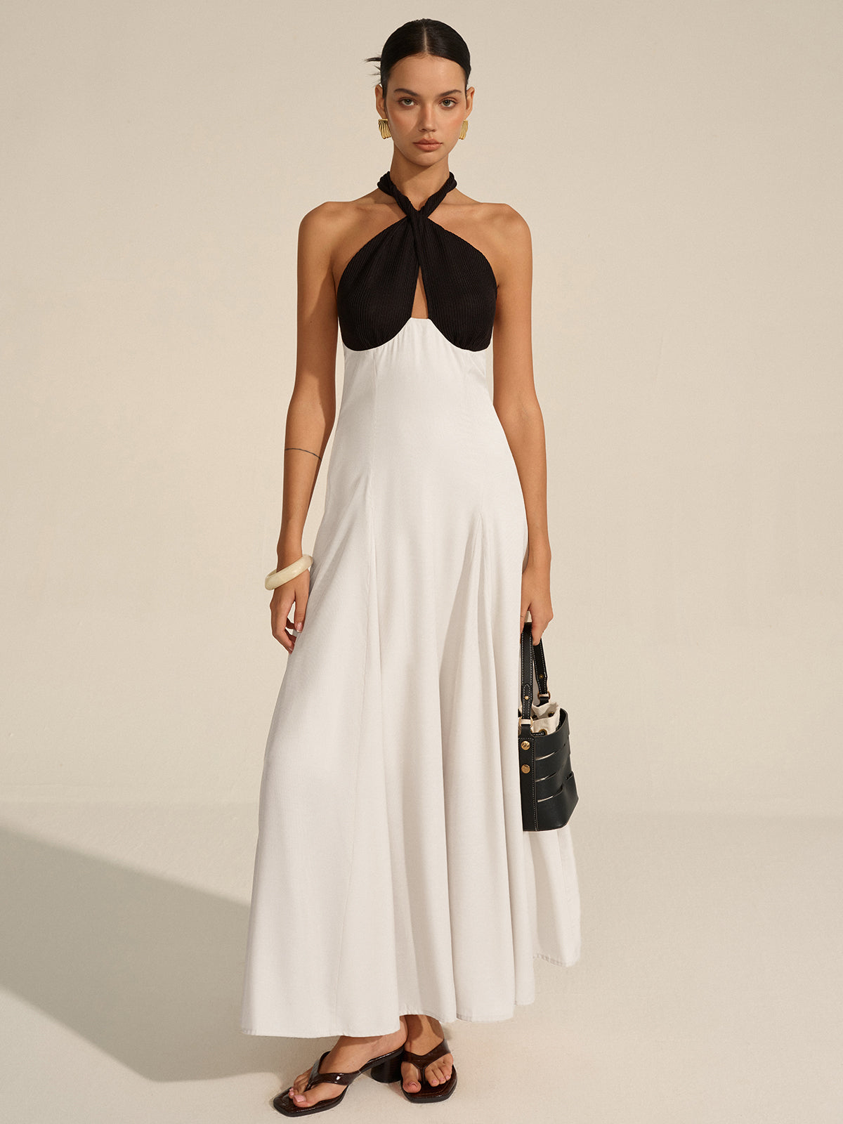 Maxikleid mit Neckholder und Cut-Outs