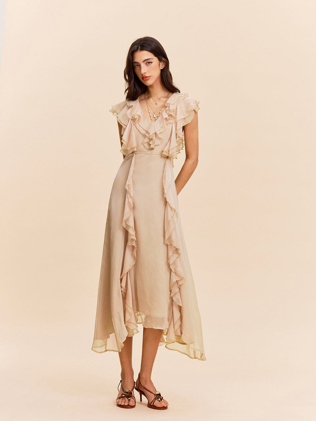 Halbtransparenter Rüschenkleid