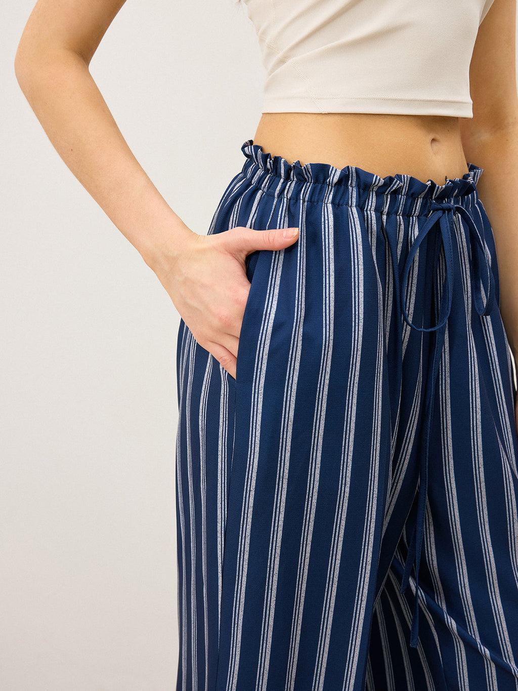 Pantalon ample à rayures avec cordon de serrage