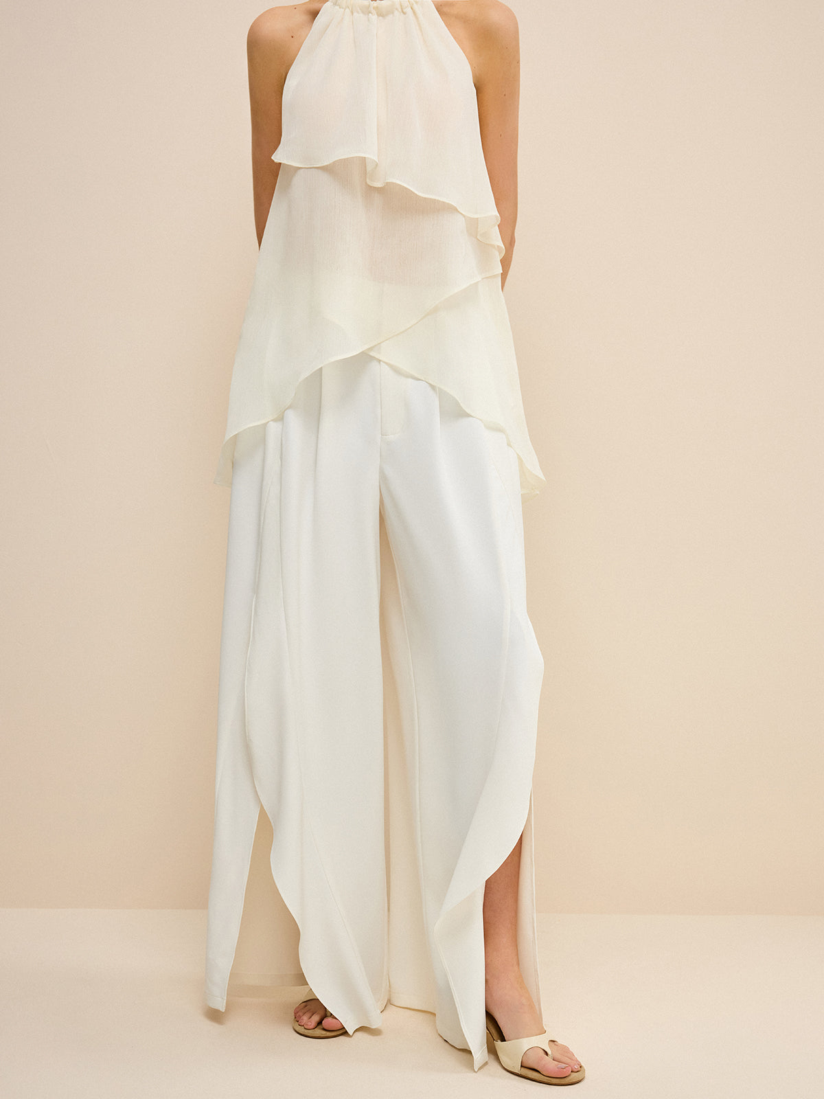 Mid-Waist-Hose mit weitem Bein und seitlichen Schlitzen