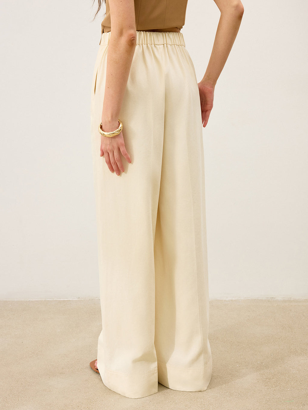 Pocketed Wide-Leg Pants