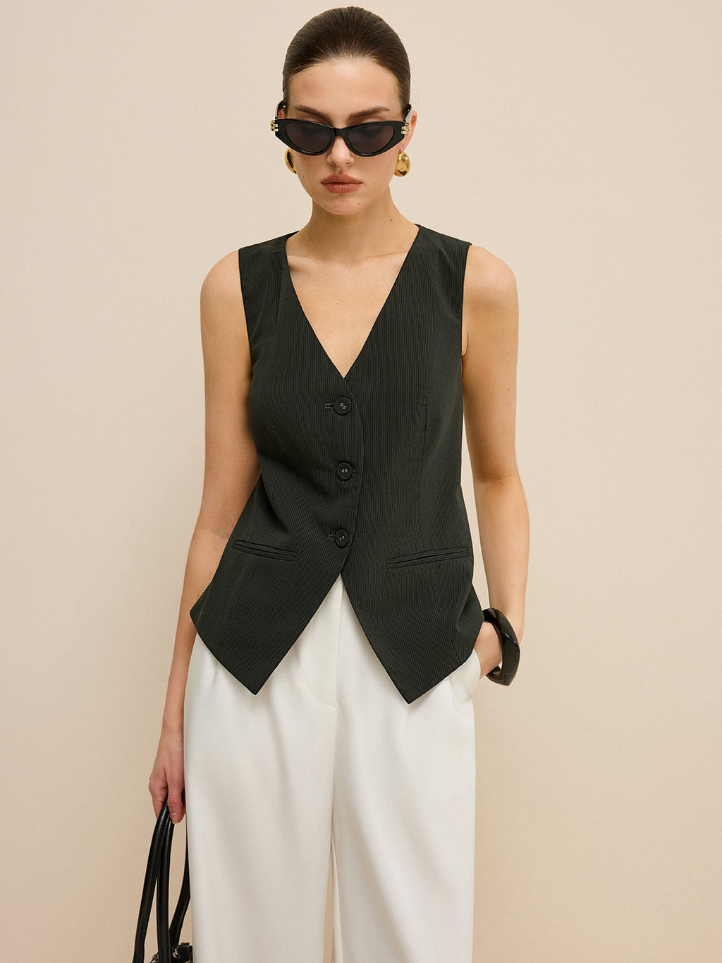 Gilet en V à fines rayures