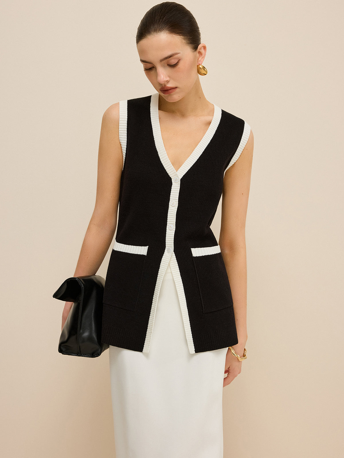 Gilet en maille col V contrastant