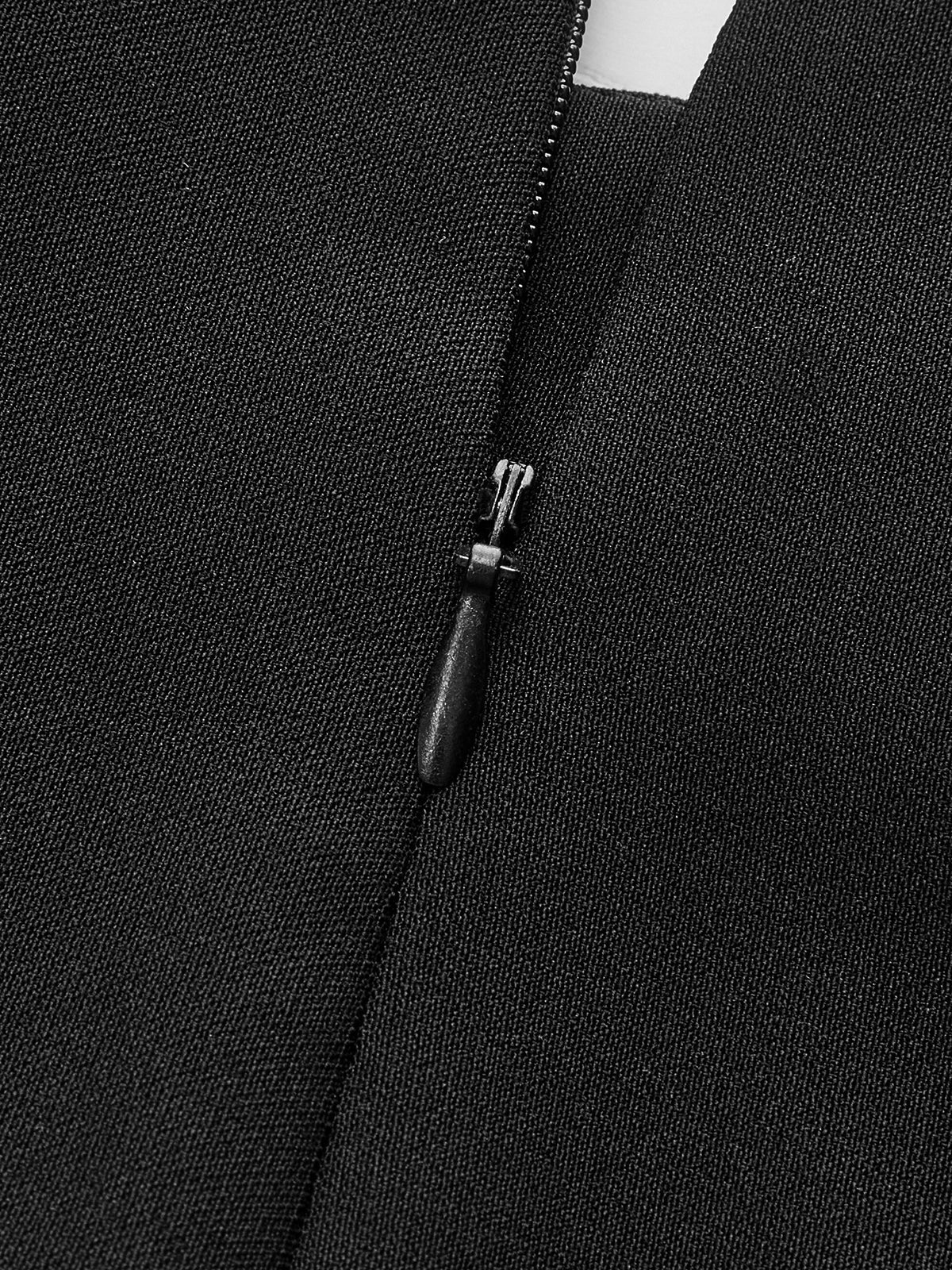 Jupe asymétrique en métal décoratif
