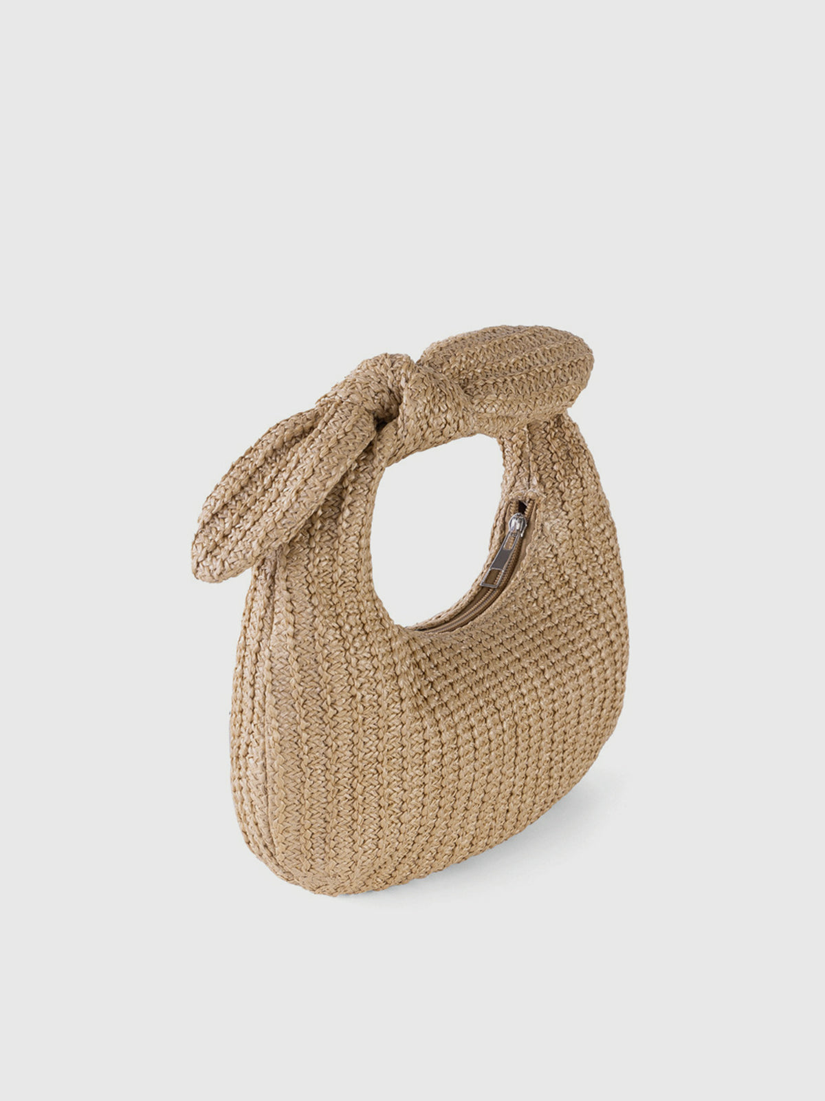 Sac en paille avec détail de nœud