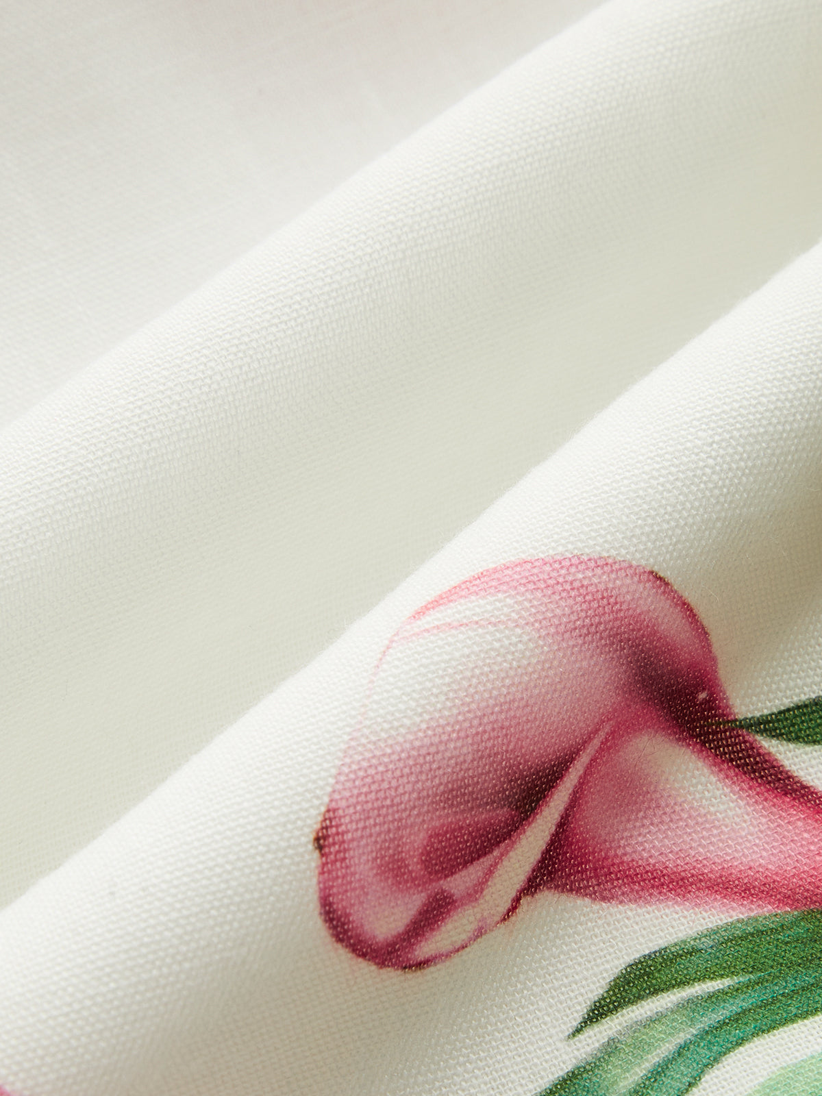 Geblümtes Mini-Kleid mit Gürtel