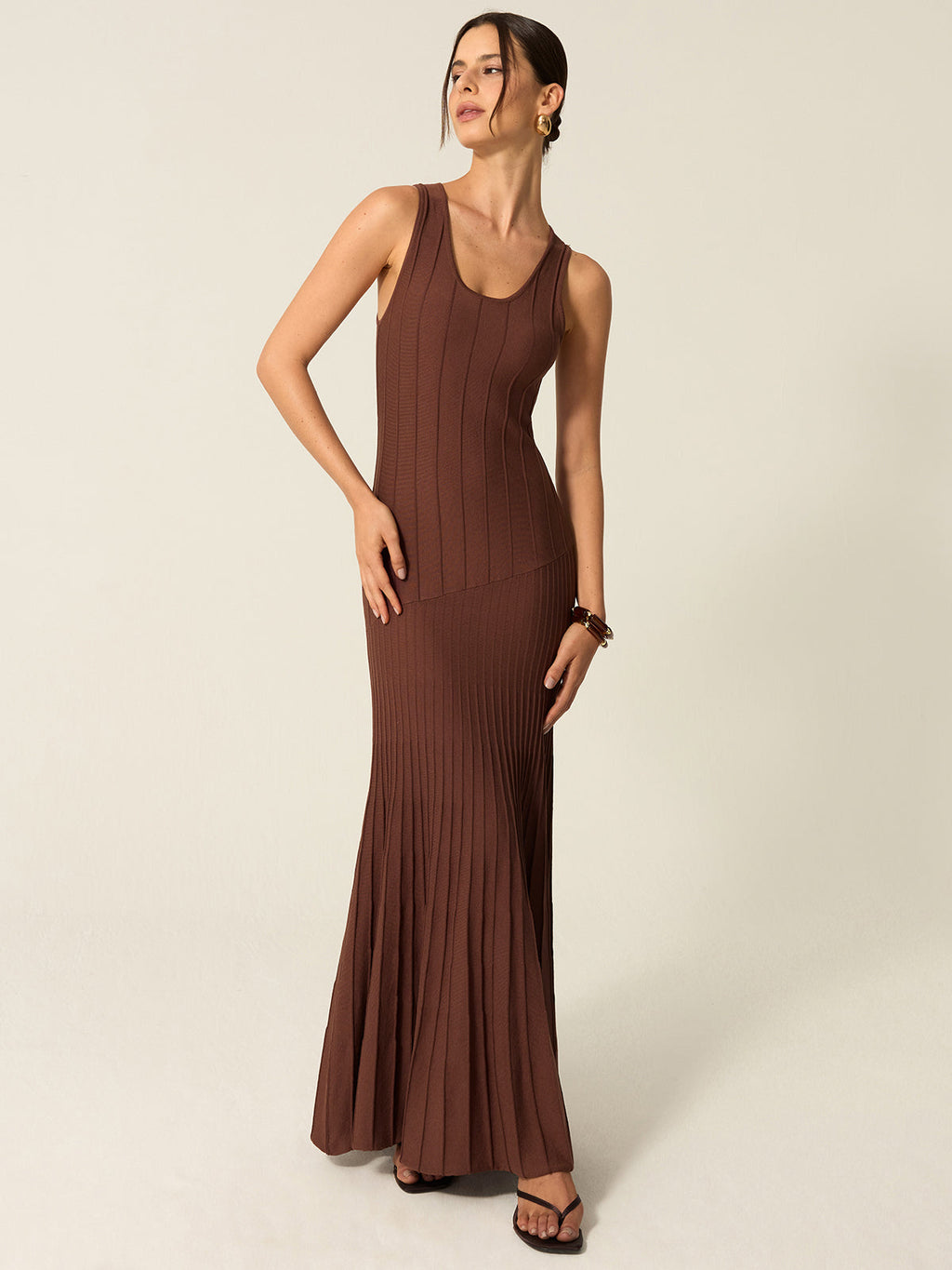 Geripptes Strick-Maxikleid