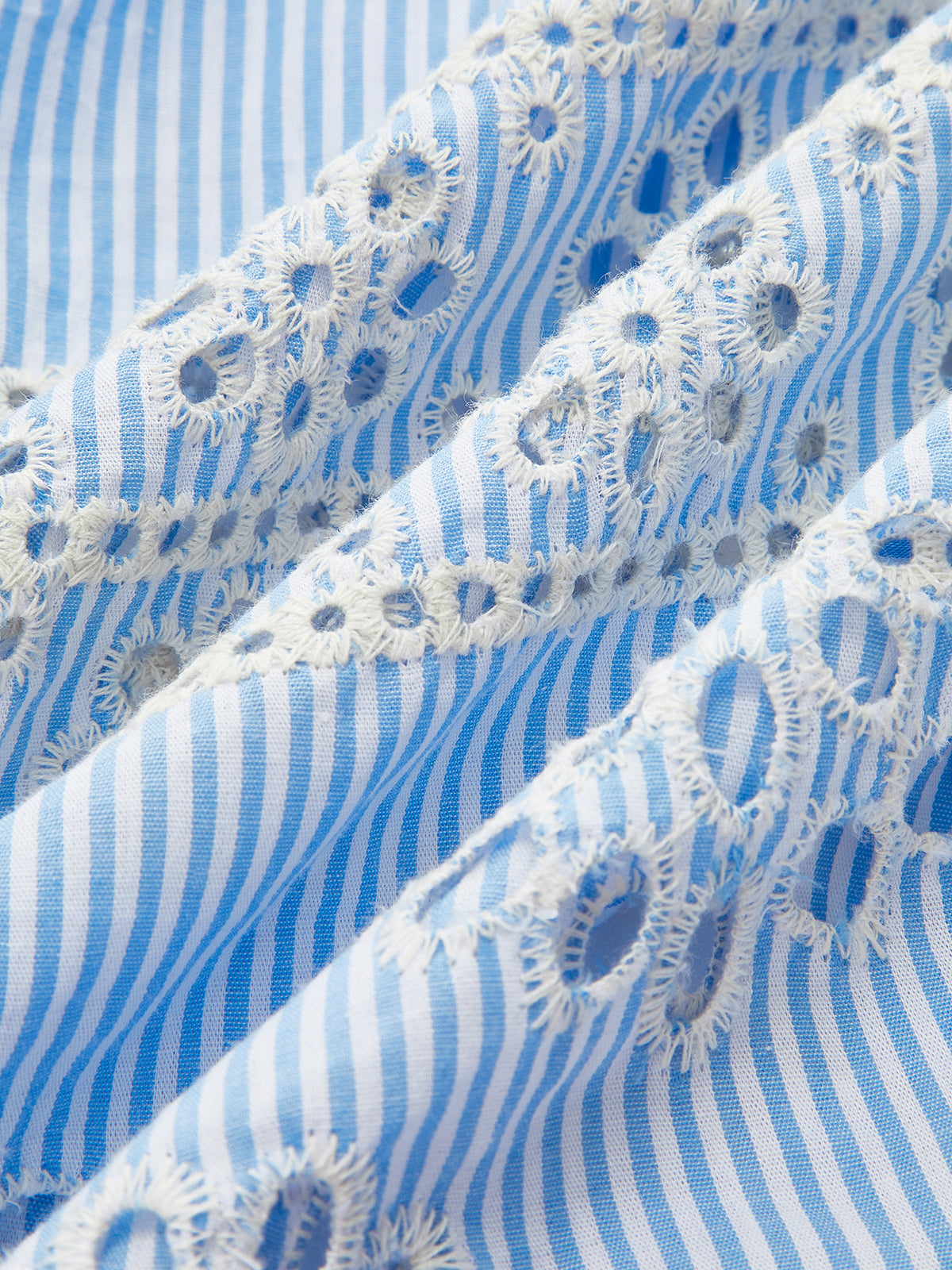 Kurzärmeliges, gestreiftes Kleid mit floraler Stickerei