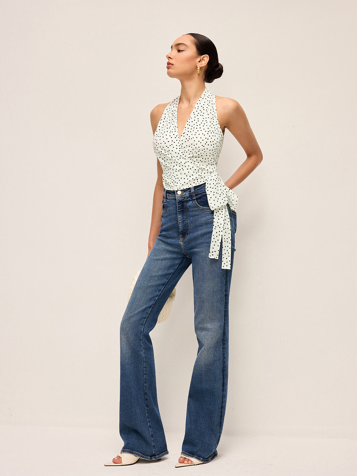 Semi-transparente Wickel-Neckholder-Top mit Tupfenmuster