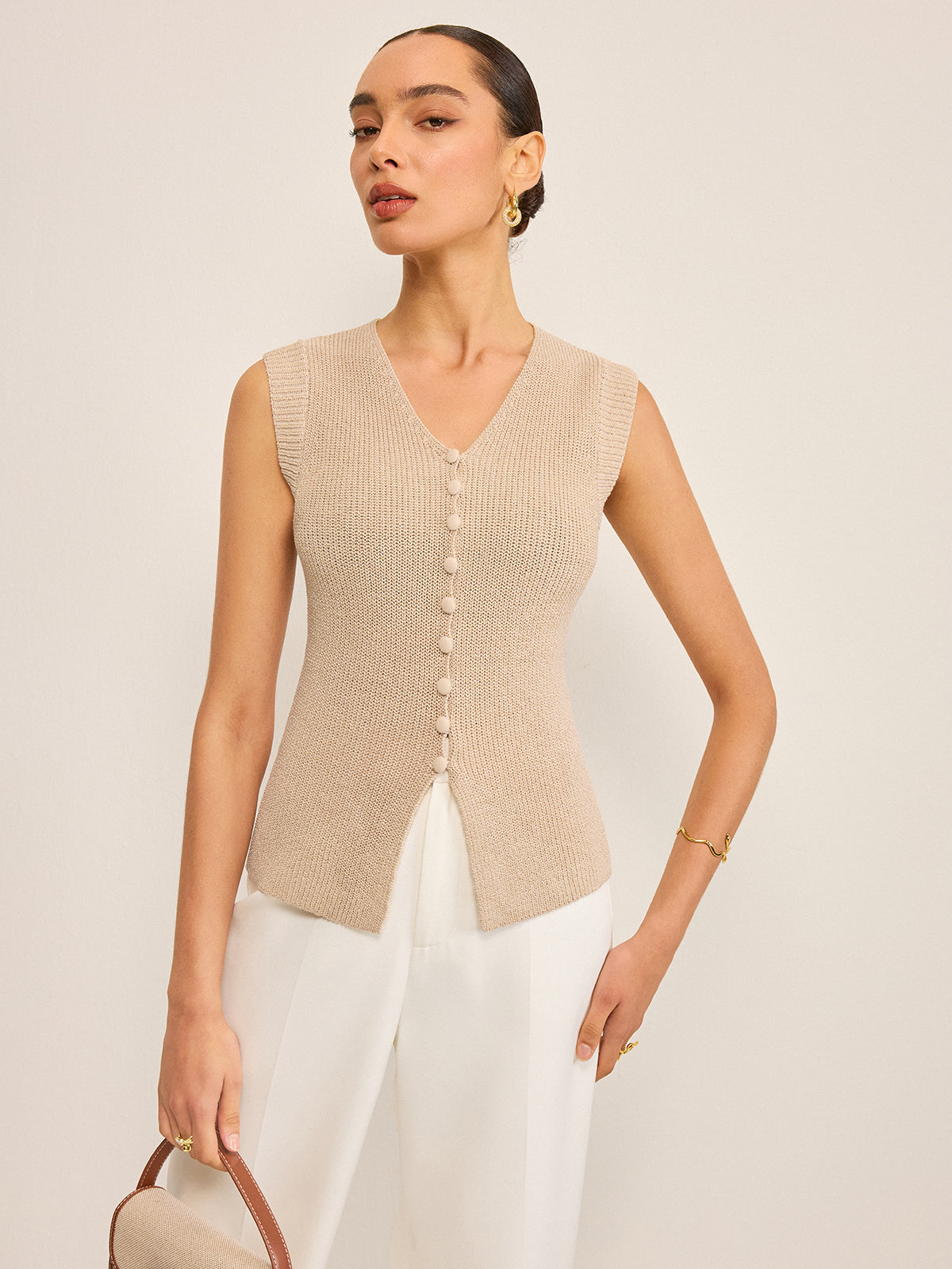 Strickweste mit V-Ausschnitt und Knopfleiste