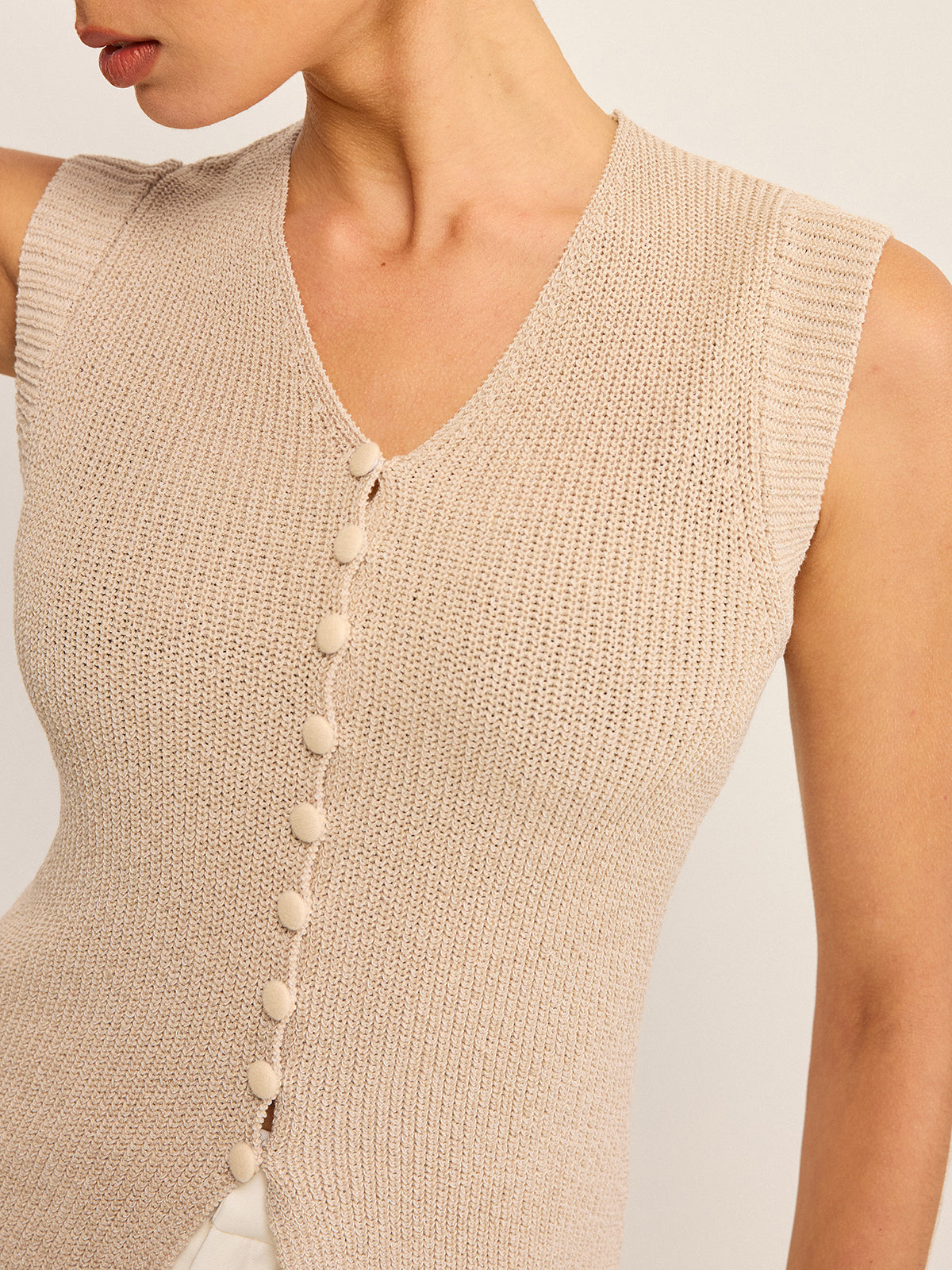 Knitted V-Neck Buttoned Vest