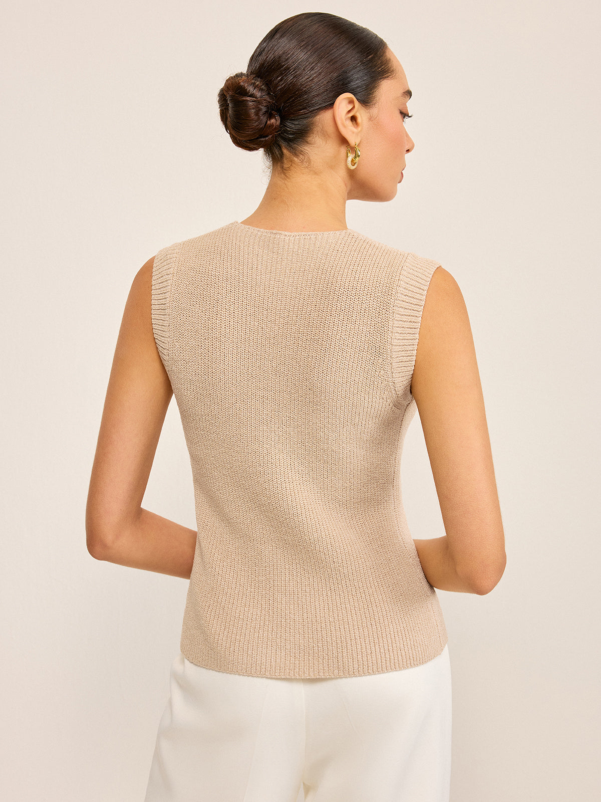Strickweste mit V-Ausschnitt und Knopfleiste