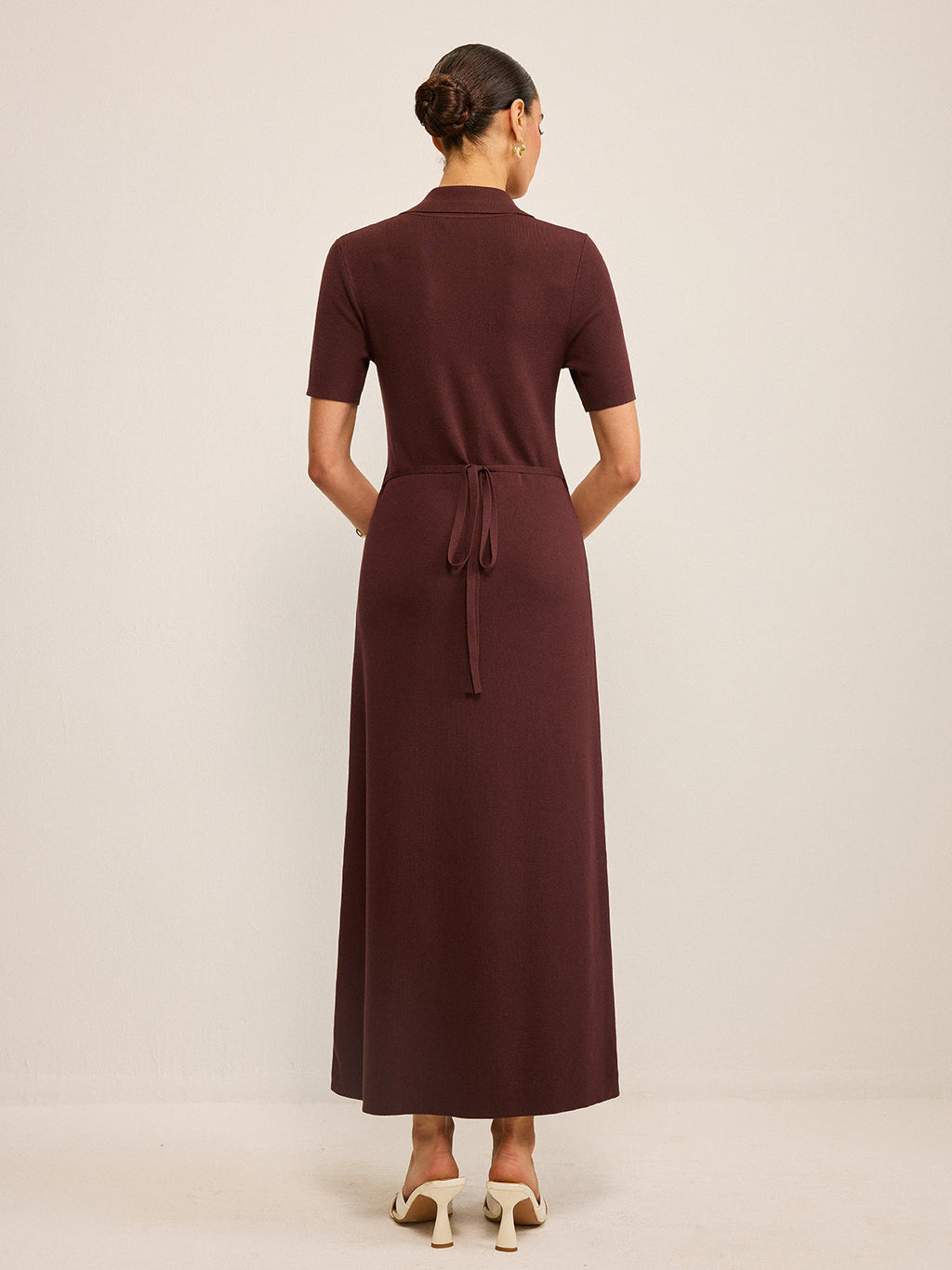 Maxikleid mit Knöpfen und Taschen