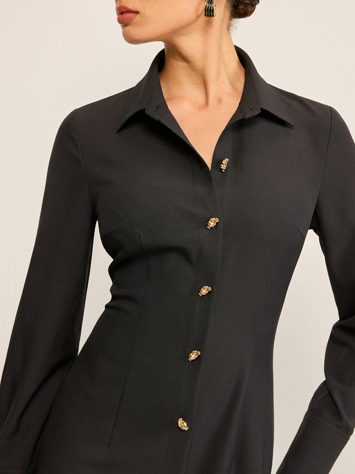 Robe-chemise boutonnée à manches longues