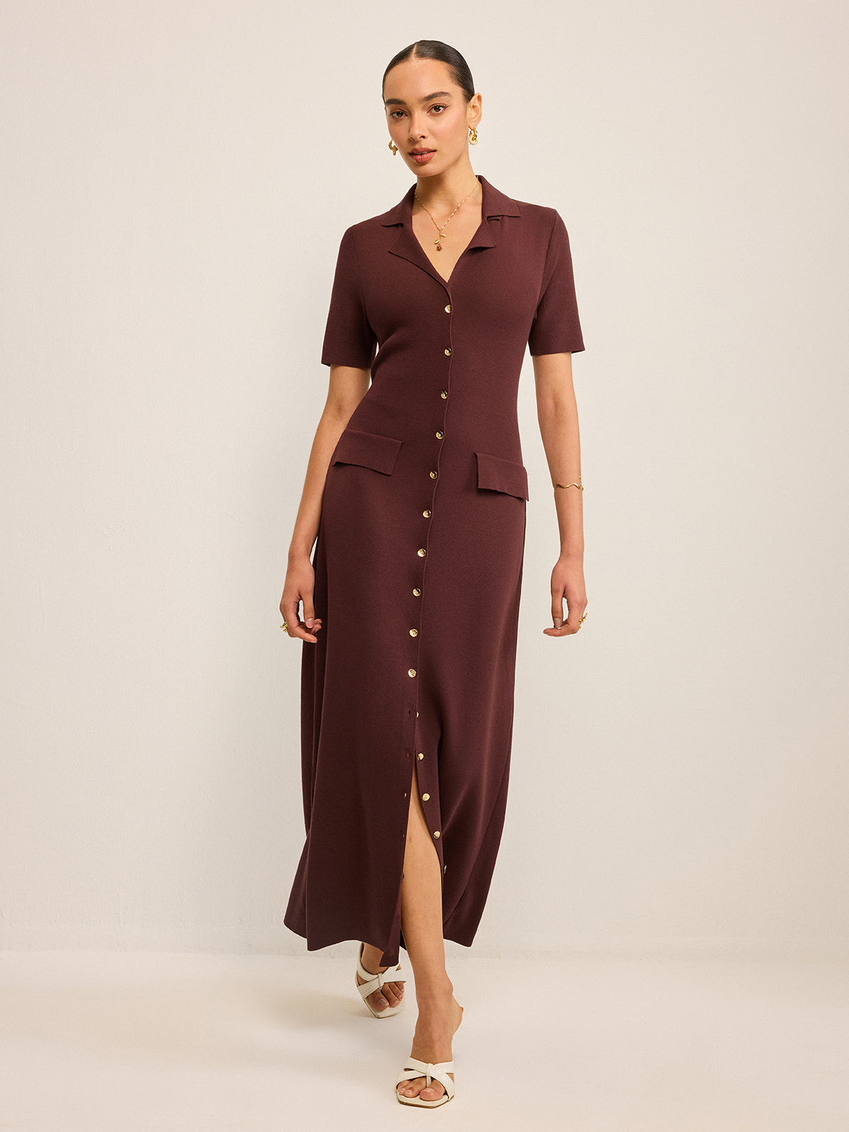 Maxikleid mit Knöpfen und Taschen