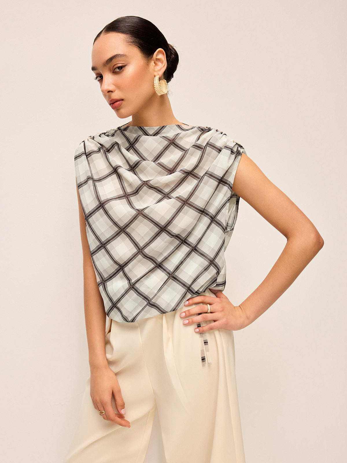 Sleeveless Plaid Backless Chiffon Shirt