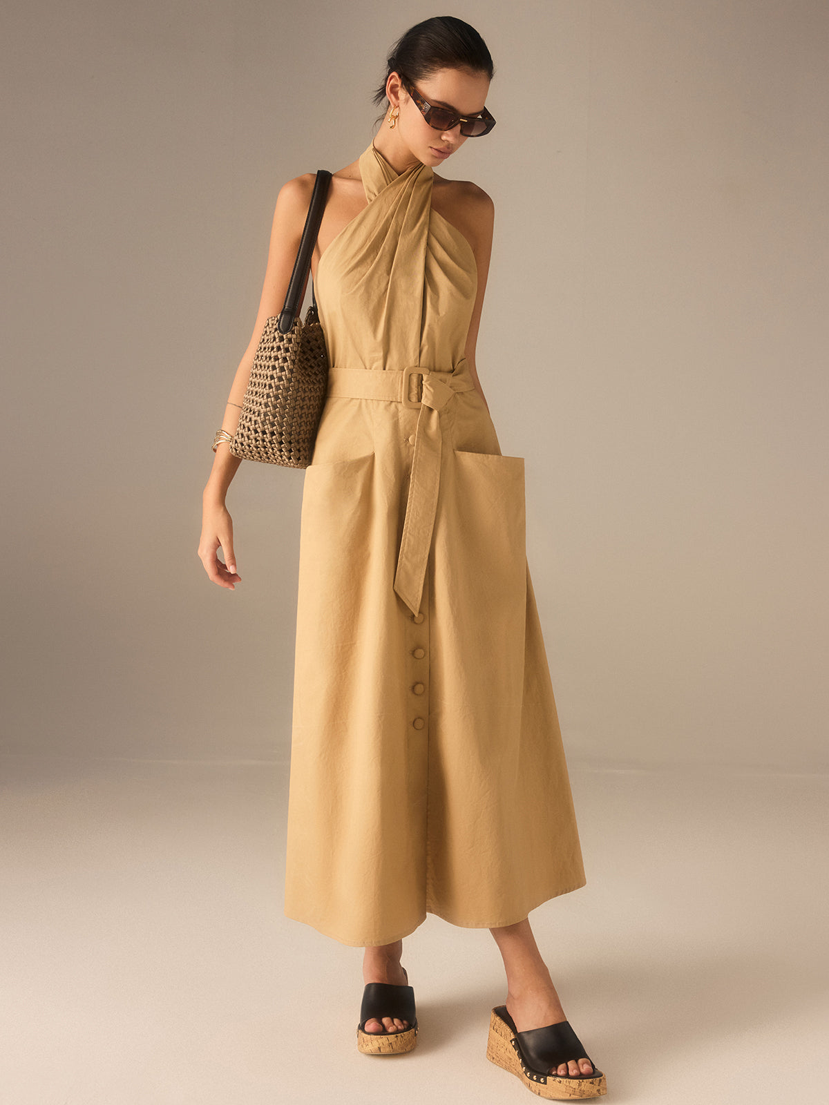 Robe midi plissée en coton à col halter et ceinture 