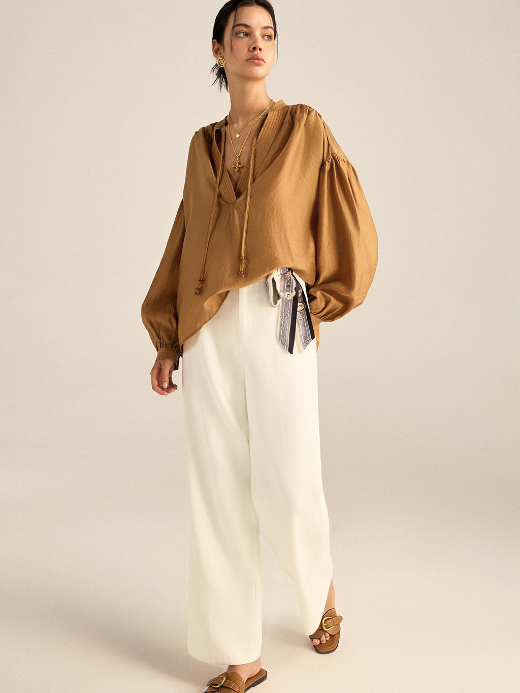 Übergroße Tencel-Bluse mit Bindekragen