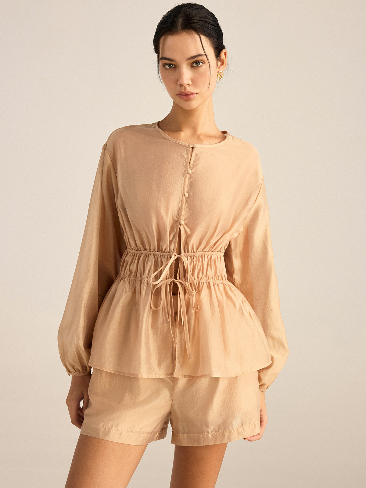 Tencel-Set aus Oberteil mit Bindeband und Shorts