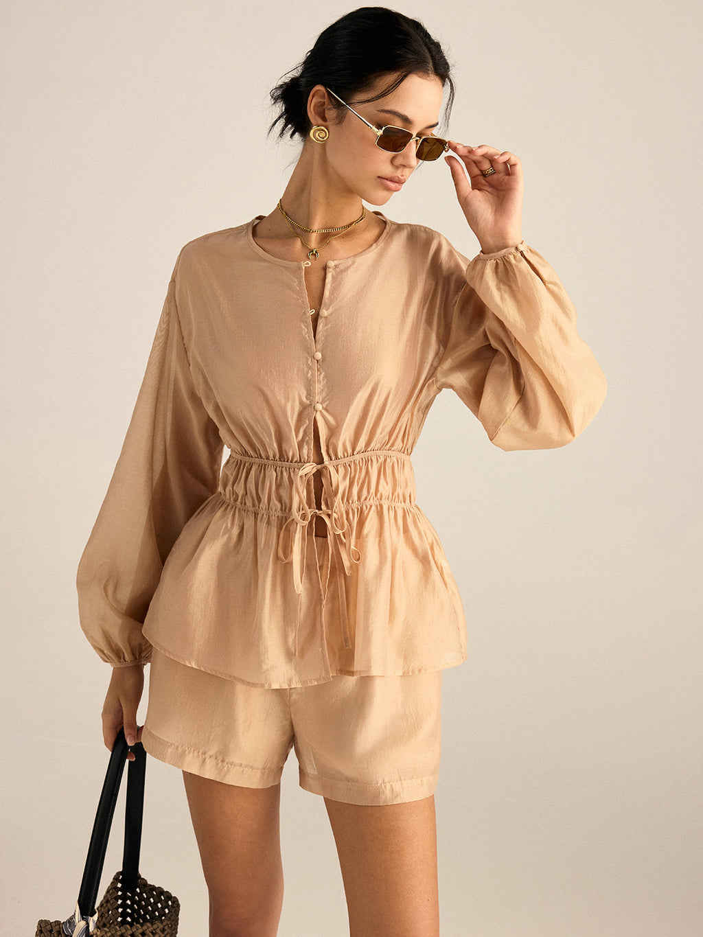 Tencel-Set aus Oberteil mit Bindeband und Shorts