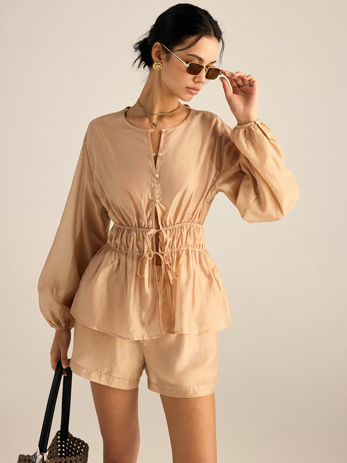 Tencel-Set aus Oberteil mit Bindeband und Shorts
