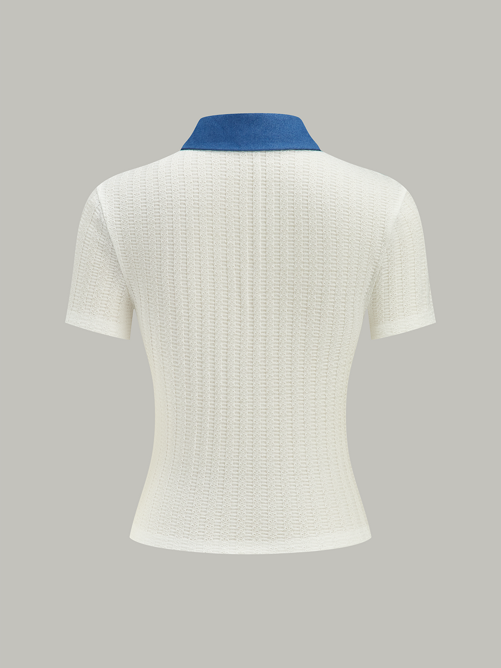 Strick-Polo-Shirt mit Jeanskragen und Metallknopf
