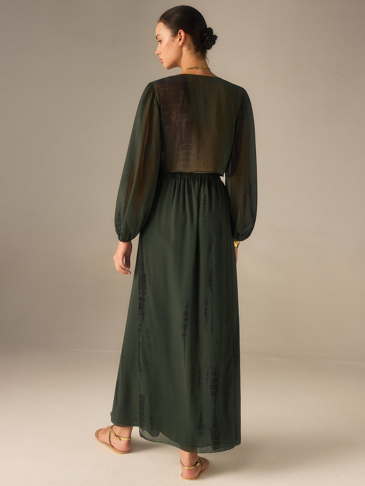 Ensemble crop top en mousseline et jupe longue fendue 