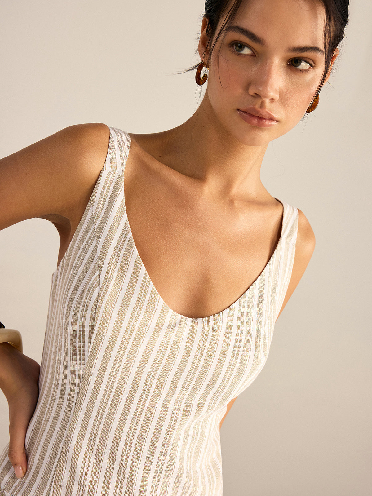Robe midi asymétrique à rayures