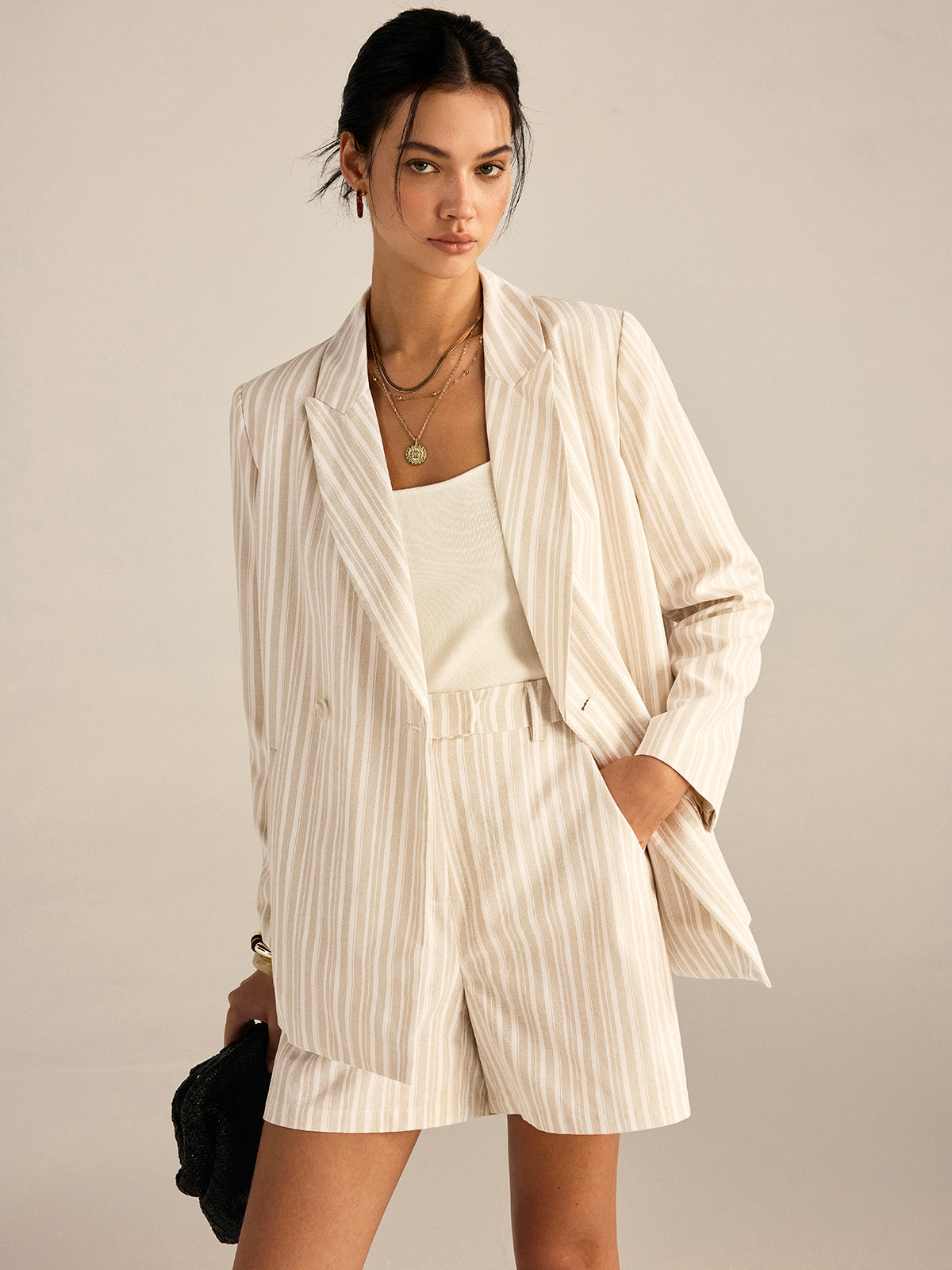 Short rayé taille mi-haute 