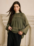 Halbtransparente Chiffonbluse mit Spitzenbesatz