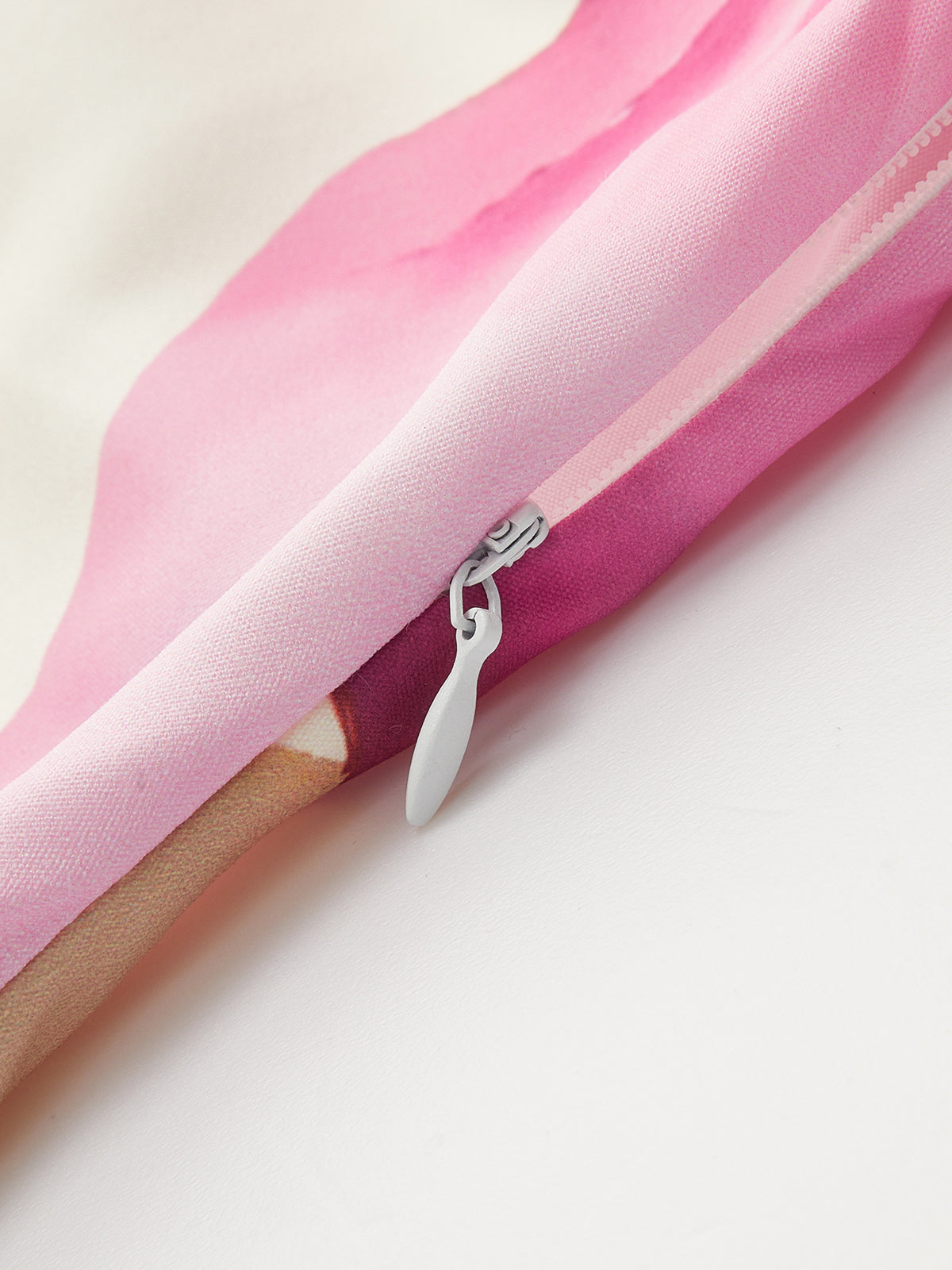 Robe longue asymétrique à imprimé floral, une épaule