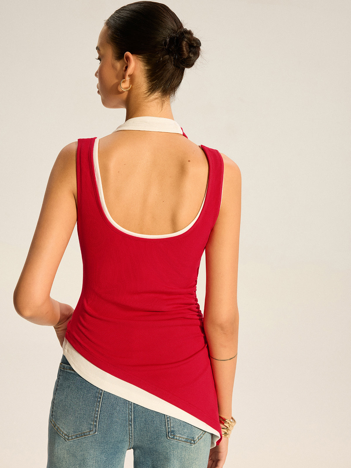 Asymmetrisches, mehrlagiges Neckholder-Top