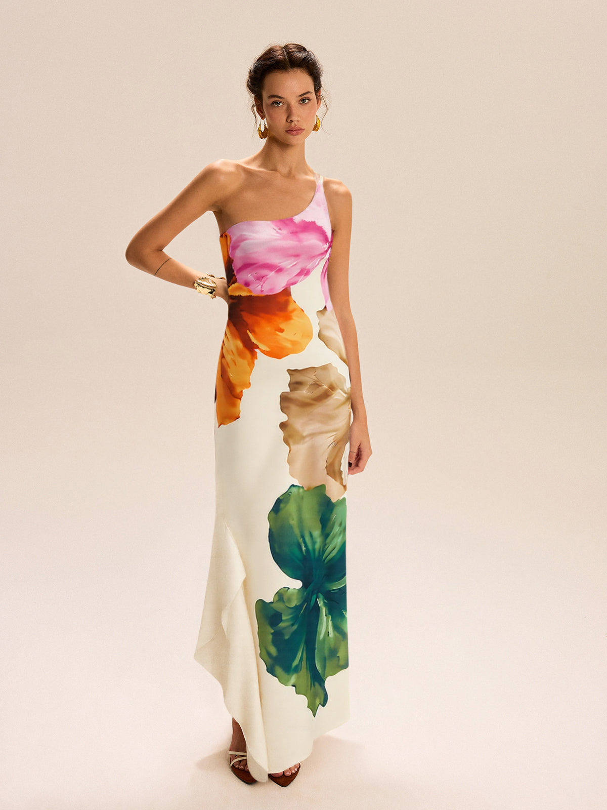 Robe longue asymétrique à imprimé floral, une épaule