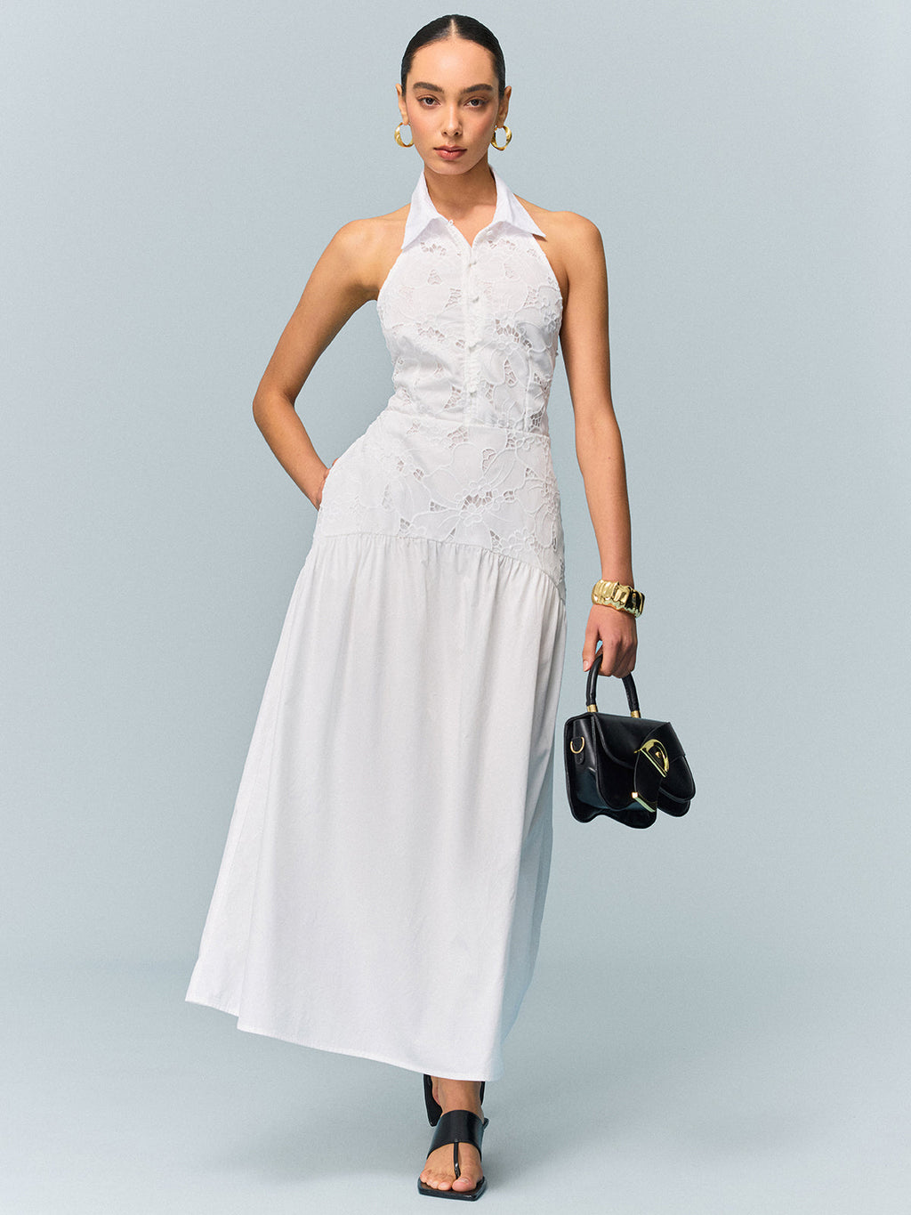 Robe brodée à col halter, avec poches et sans ceinture