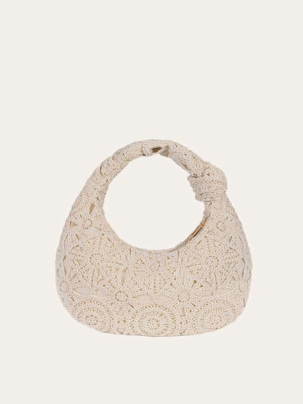 Gehäkelte Tasche mit geknotetem Henkel