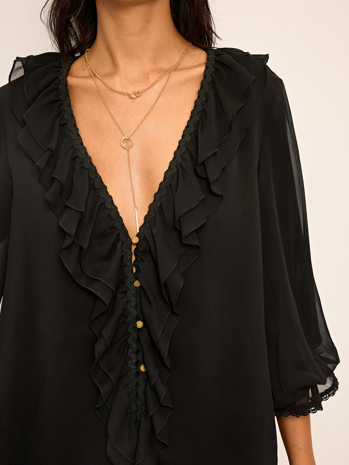 Rüschen-Chiffon-Oberteil und Shorts-Set mit Knöpfen